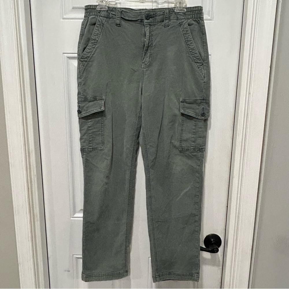 American Eagle Outfitters Flex Lived-In Cargo Pants Women’s olive green, Sz 12